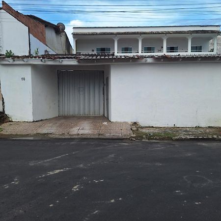 Quarto Triplo Com Banheiro Em Pousada E Restaurante Manaus Eksteriør bilde